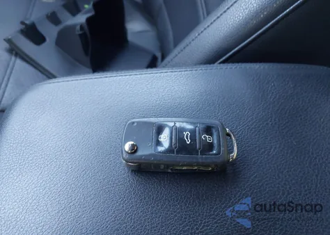 2015 Volkswagen Passat 1.8T Limited Edition from USA, damaged, VIN 1VWAT7A34FC114908